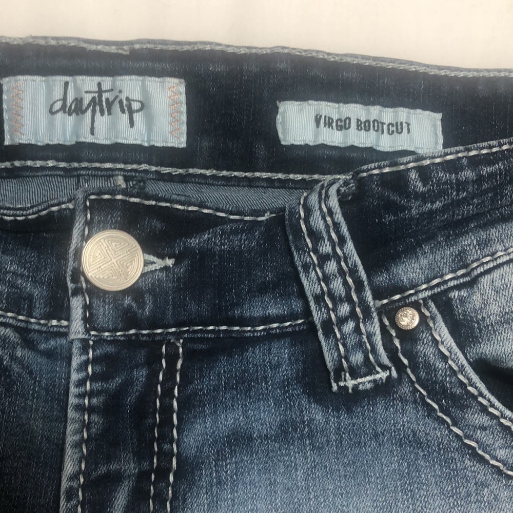 Daytrip Women's Boot Cut Jeans in Dark Wash Blue - Picture 6 of 6